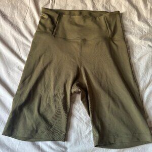 Girlfriend Collective Flow Bike Shorts Size Small